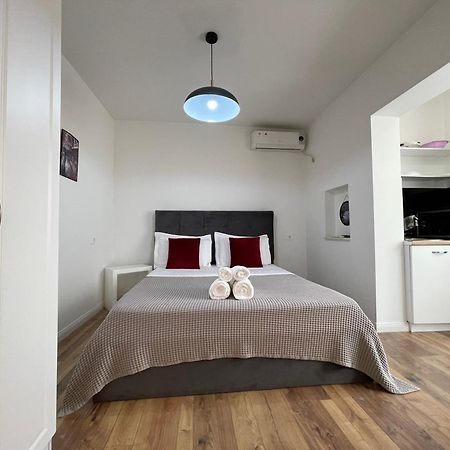 Central Studio Apartments 티라나 외부 사진