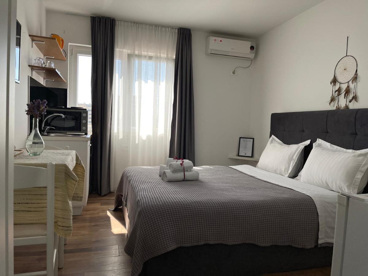 Central Studio Apartments 티라나 외부 사진