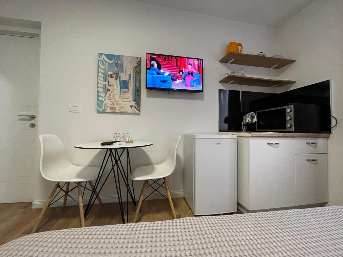 Central Studio Apartments 티라나 외부 사진